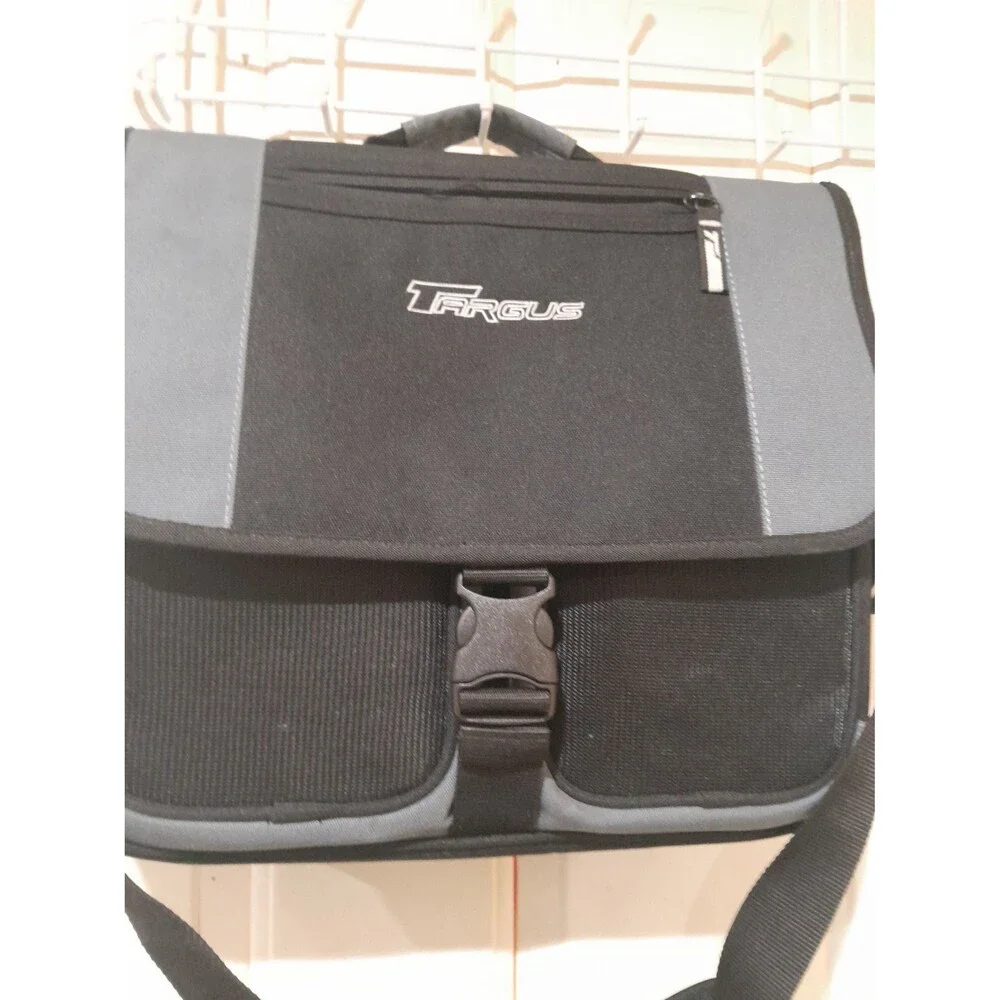 Targus Shoulder Bag, Black